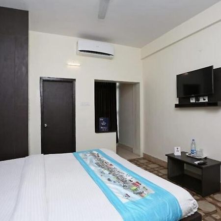 Hotel Stellar Bhubaneswar Exteriör bild